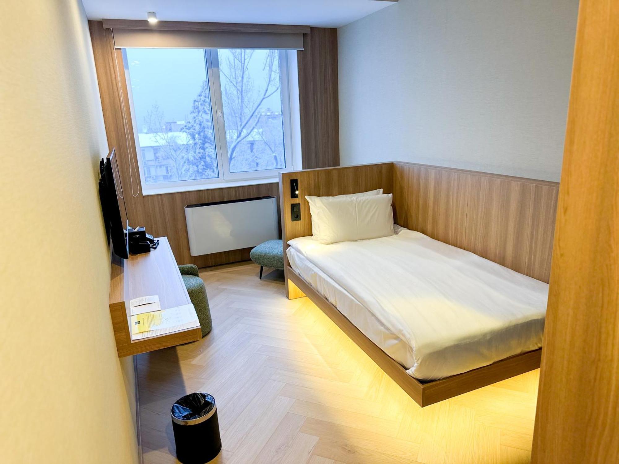 Resident Hotel Abay Almaty Exterior photo